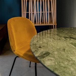 beetle-diningchair-gubi-2