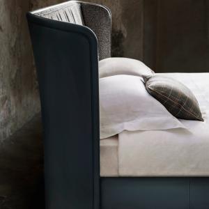 lola-darling-letto-poltrona-frau-7