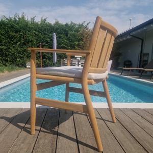 sedia-levante001-roda-stock-8